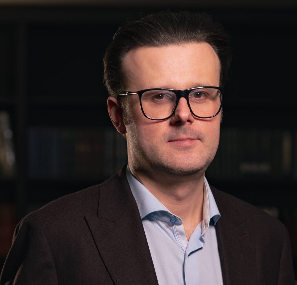 ЗА ЛАШТУНКАМИ ЕКОНОМІЧНОГО РОЗВИТКУ