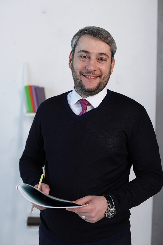 КОРПУС ДЕРЖАВНИКІВ