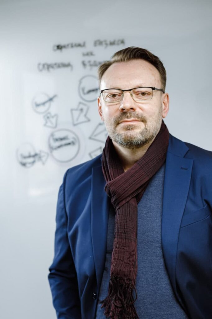 Стратегічне мислення. Прийняття та реалізація стратегічних рішень в умовах невизначеності та складності