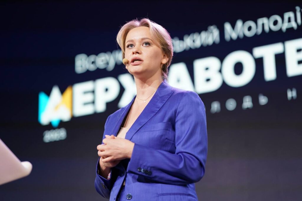 STATEBUILDER: YOUTH IN THE RECONSTRUCTION OF THE STATE